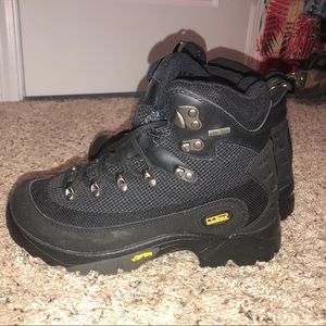 L.L. BEAN VIBRAM GORE-Tex hiking shoes boots black